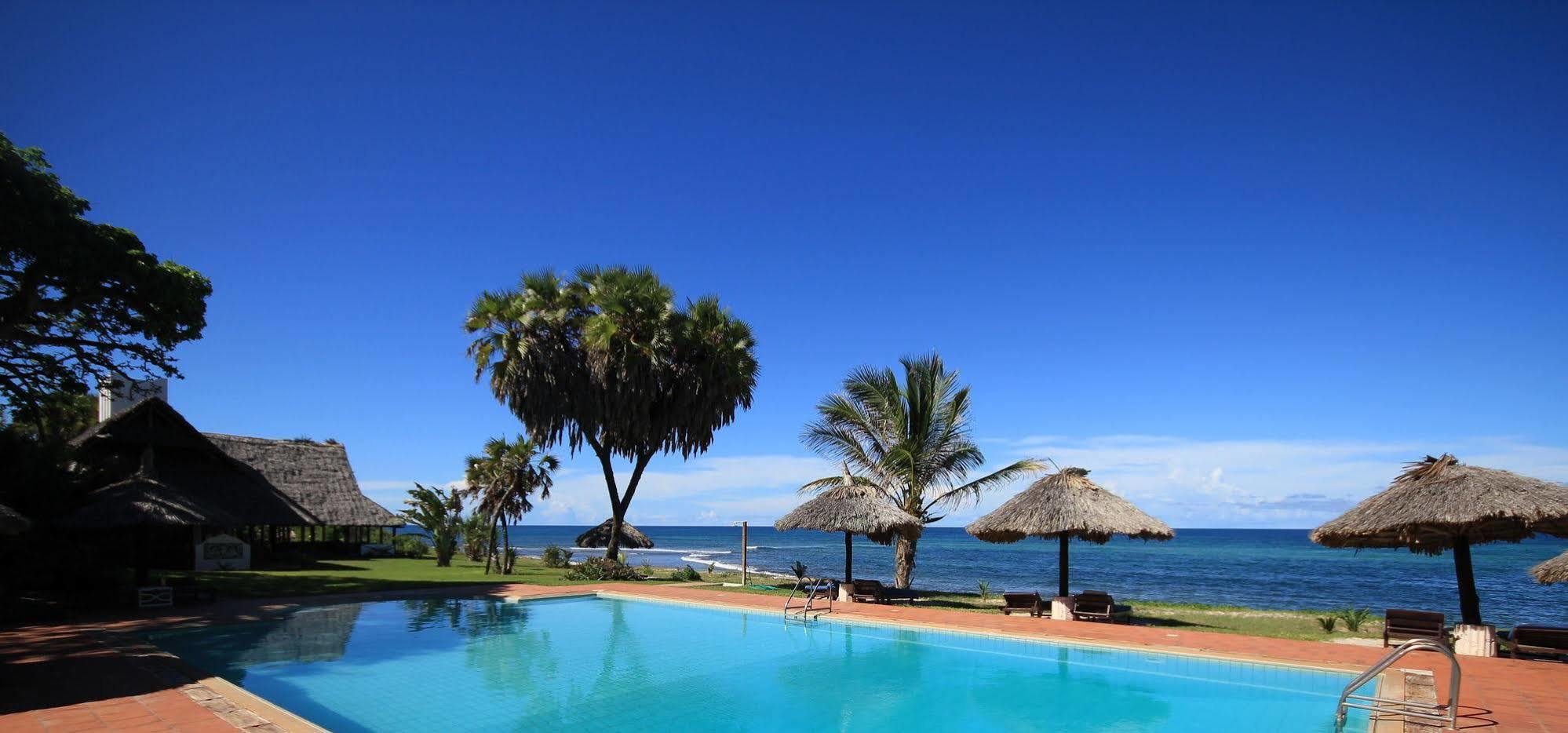Amani Beach Resort Kutani Ngoại thất bức ảnh