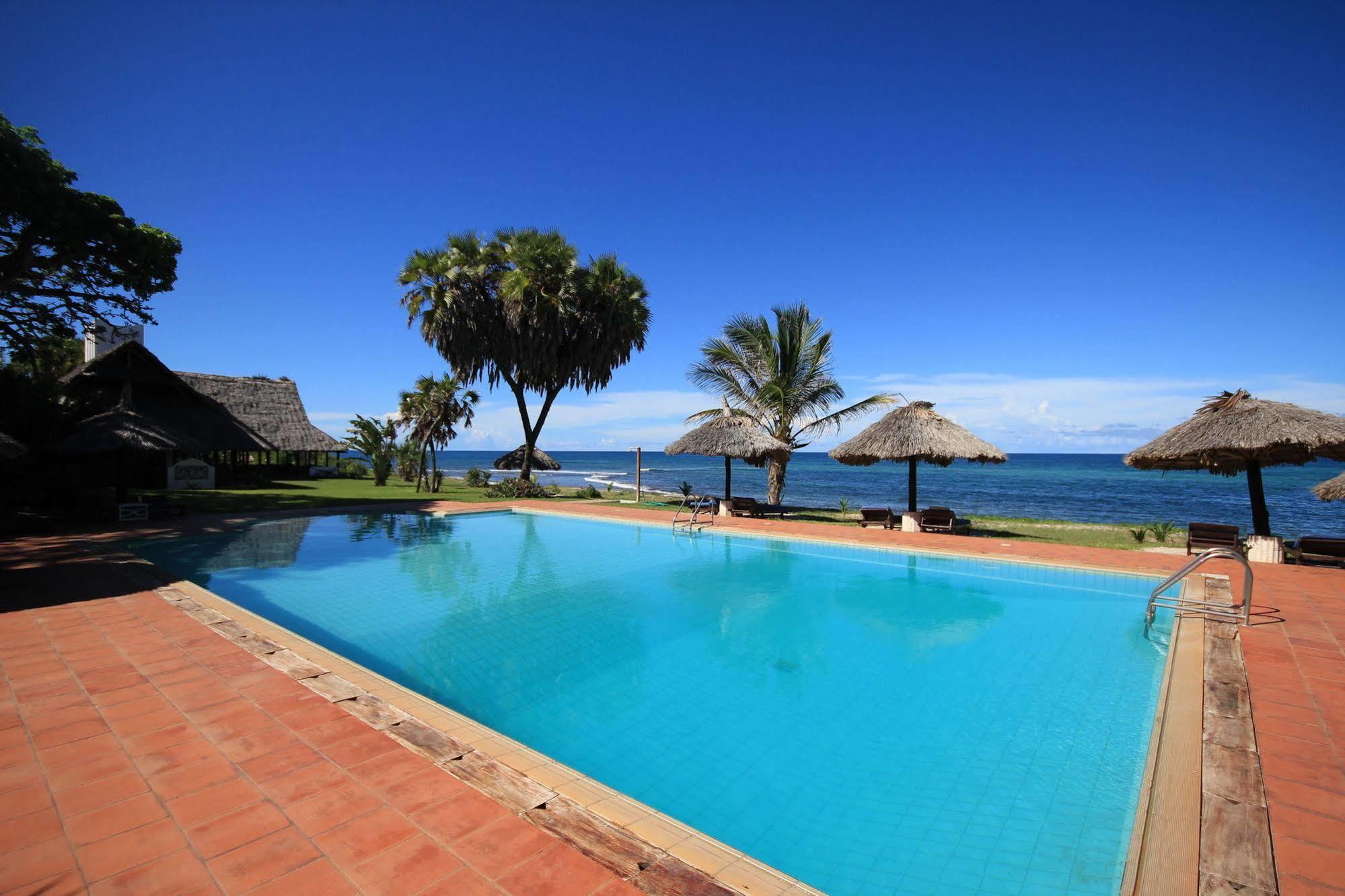 Amani Beach Resort Kutani Ngoại thất bức ảnh