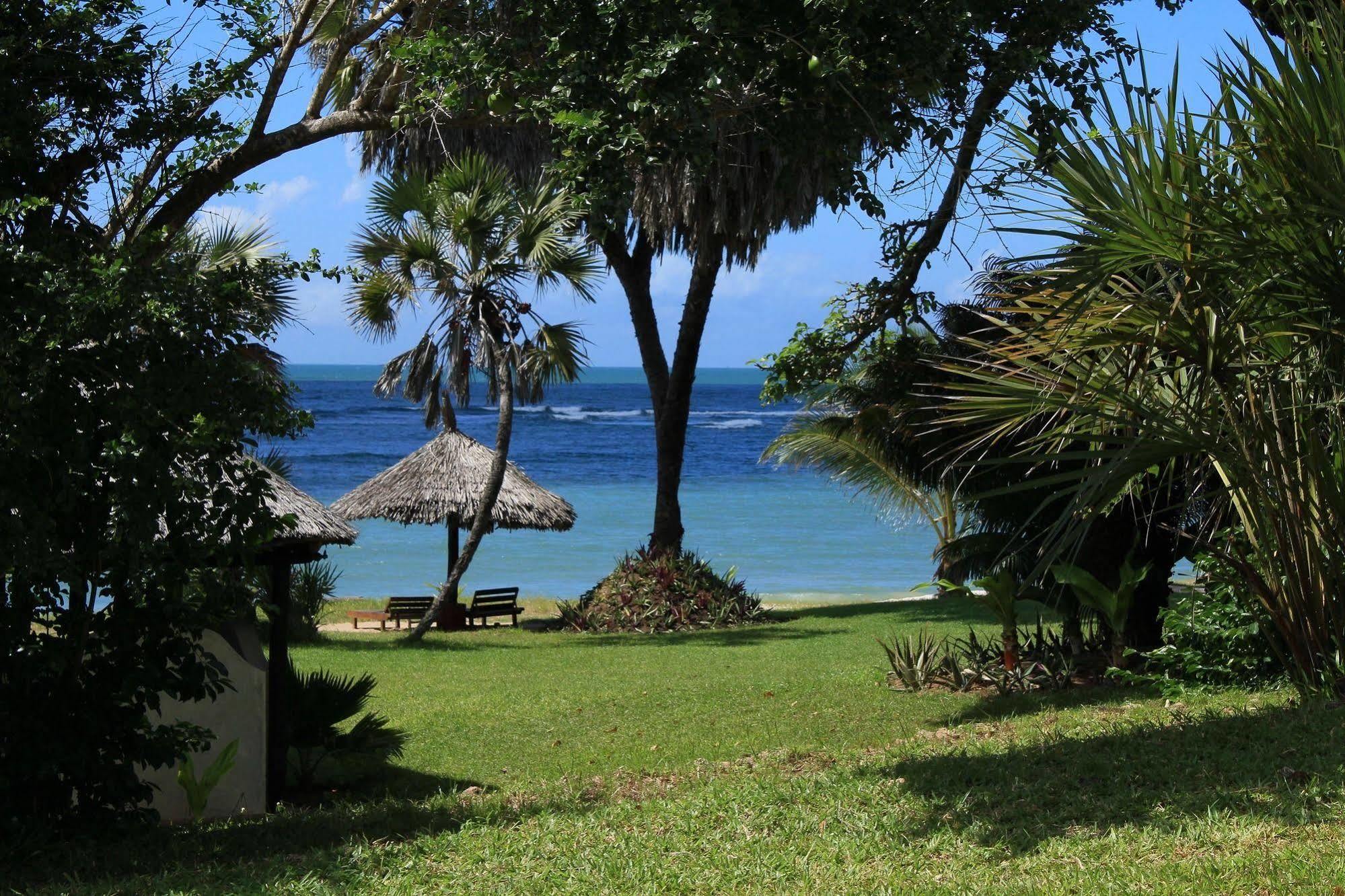 Amani Beach Resort Kutani Ngoại thất bức ảnh