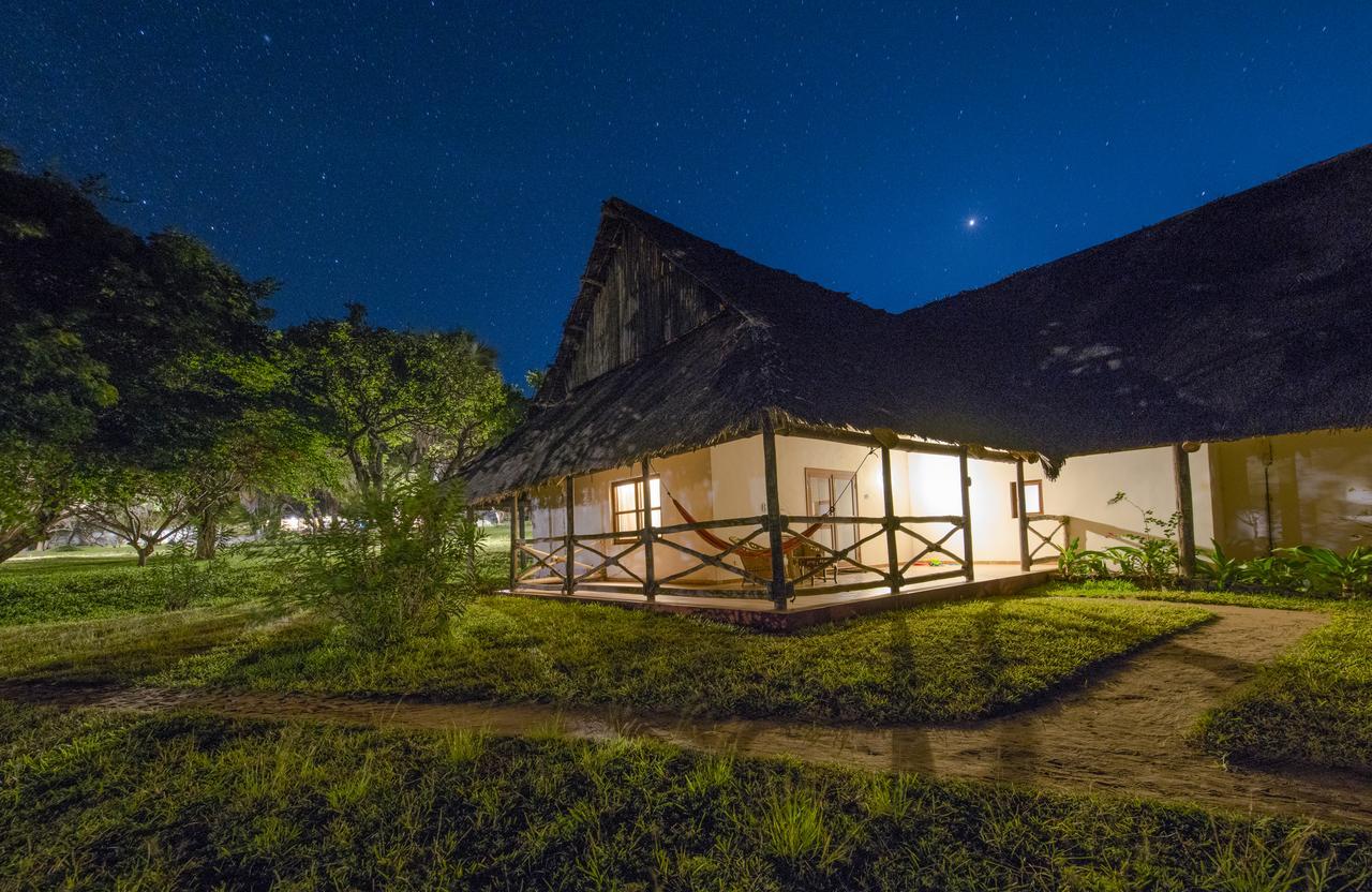 Amani Beach Resort Kutani Ngoại thất bức ảnh