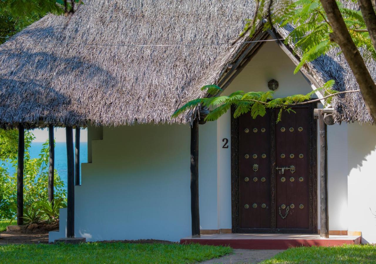 Amani Beach Resort Kutani Ngoại thất bức ảnh